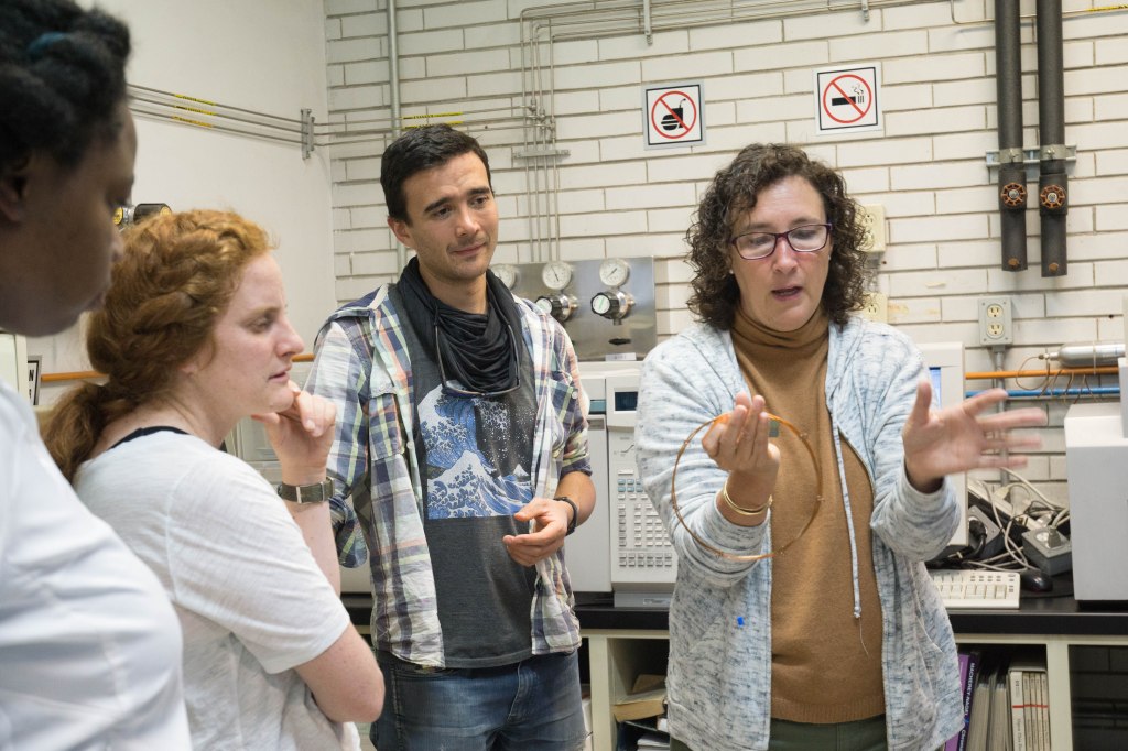 This image has an empty alt attribute; its file name is dsc01966.jpg